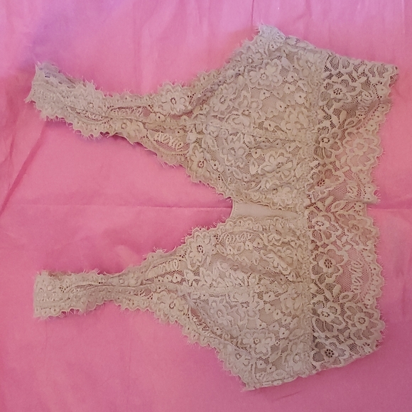Aerie Eyelash Lace Padded Plunge Bralette - Size XS, 30A, 32A, 32B - Picture 7 of 9